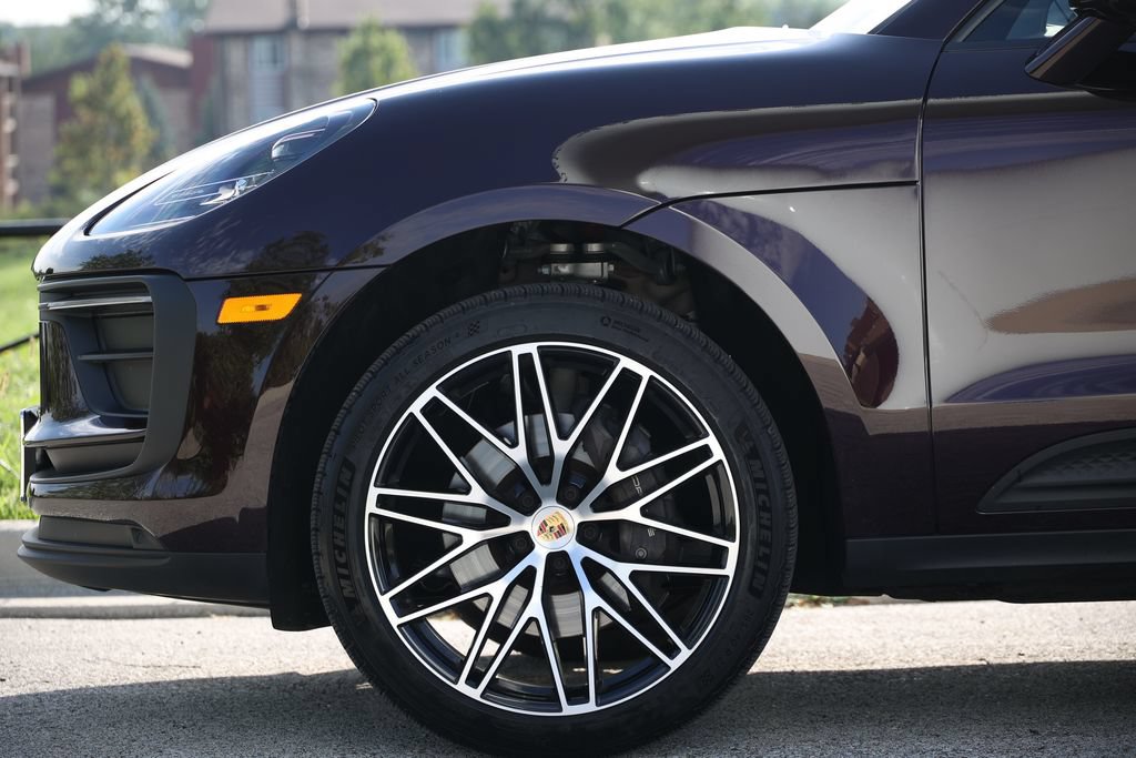Certified 2026 Porsche Macan AWD/4WD image 25