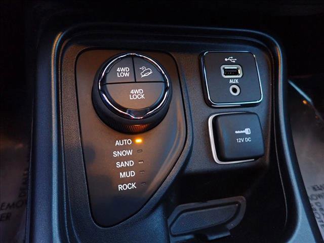 Used 2018 Jeep Compass Trailhawk w/ Cold Weather Group image 17