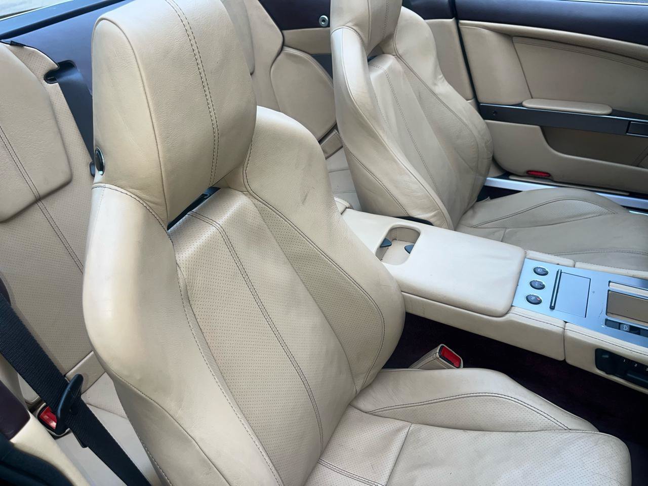 Used 2007 Aston Martin DB9 Volante RWD image 39