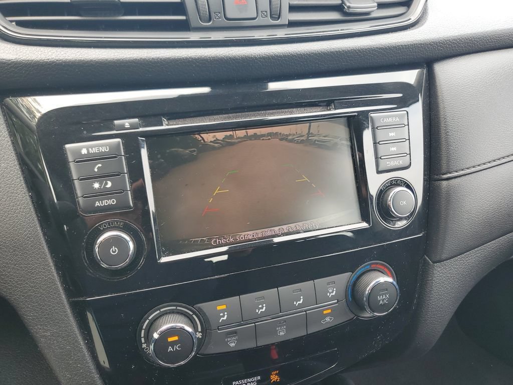 Used 2019 Nissan Rogue S FWD image 26