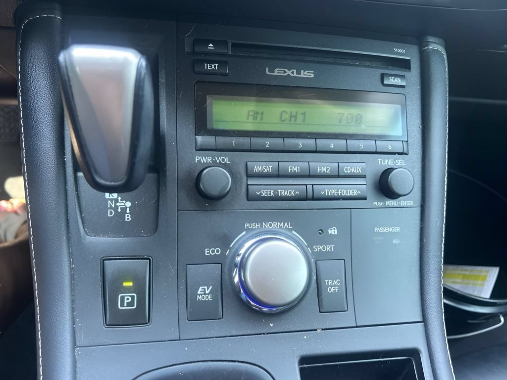 Used 2015 Lexus CT 200h FWD image 26