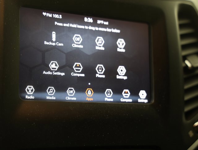 Used 2019 Jeep Cherokee Latitude Plus image 7