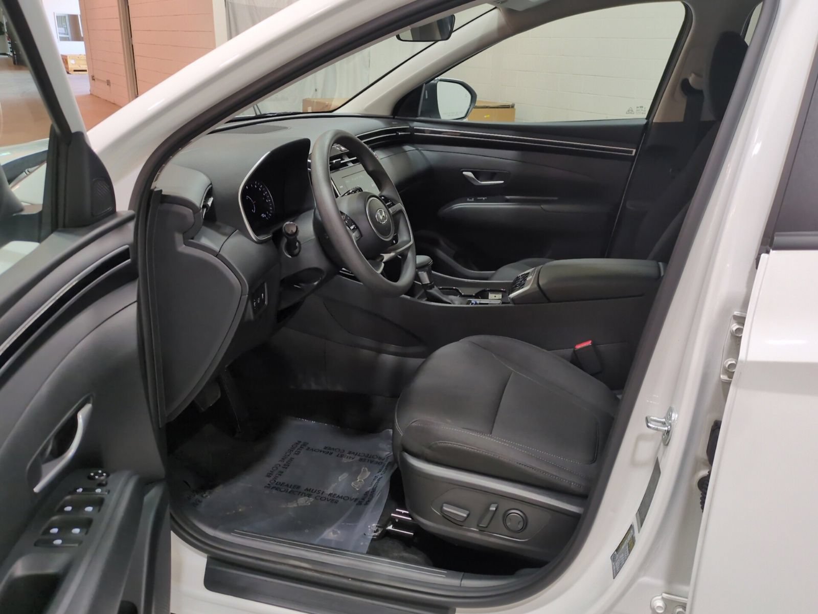 Certified 2024 Hyundai Tucson SEL AWD/4WD image 16