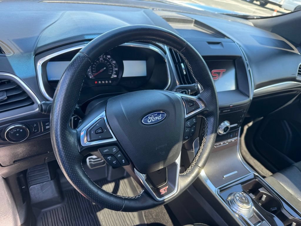 Certified 2020 Ford Edge ST w/ Equipment Group 401A AWD/4WD image 32