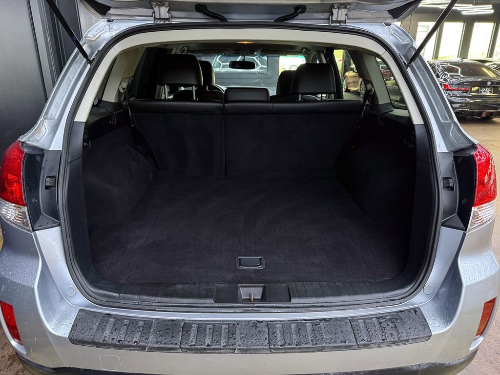 Used 2012 Subaru Outback 3.6R Limited image 28