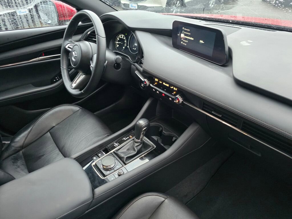 Used 2021 MAZDA MAZDA3 s image 39