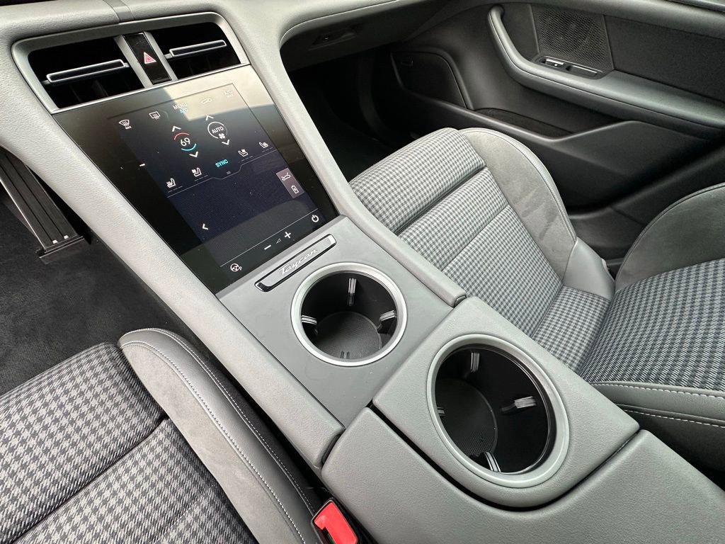 Used 2025 Porsche Taycan 4 Cross Turismo image 26