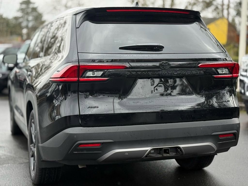 Certified 2025 Toyota Grand Highlander Limited image 3
