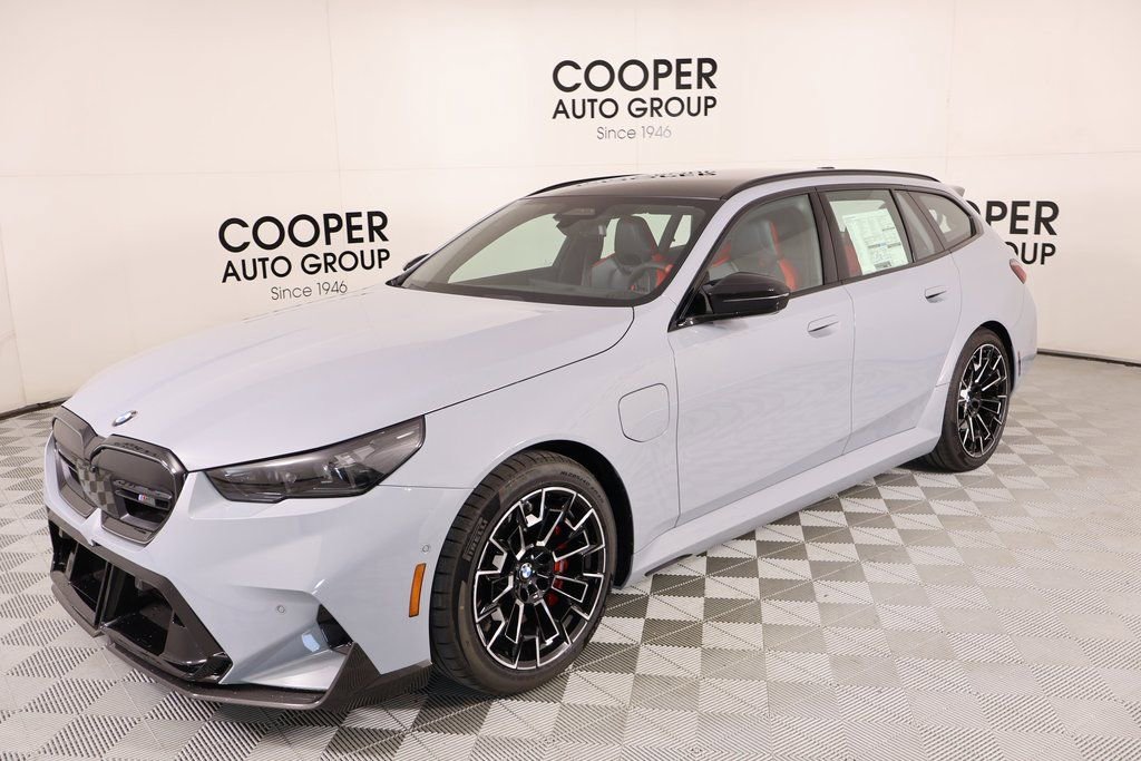 New 2026 BMW M5 Touring image 10