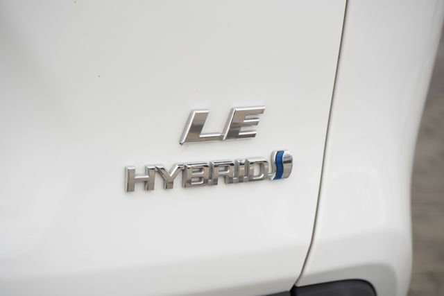 Used 2023 Toyota RAV4 LE AWD/4WD image 15
