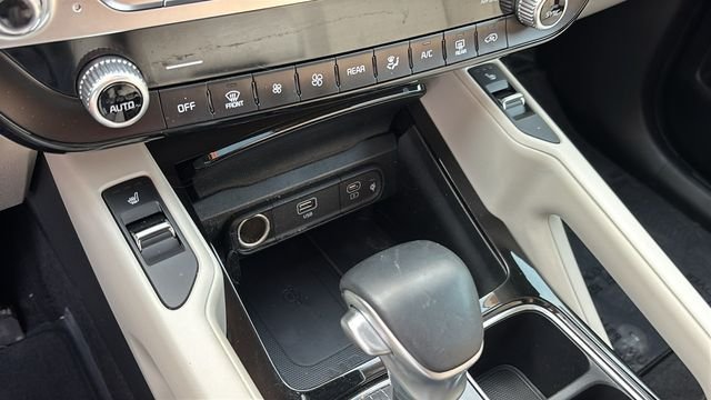 Used 2024 Kia Telluride S w/ S Sunroof Package FWD image 21