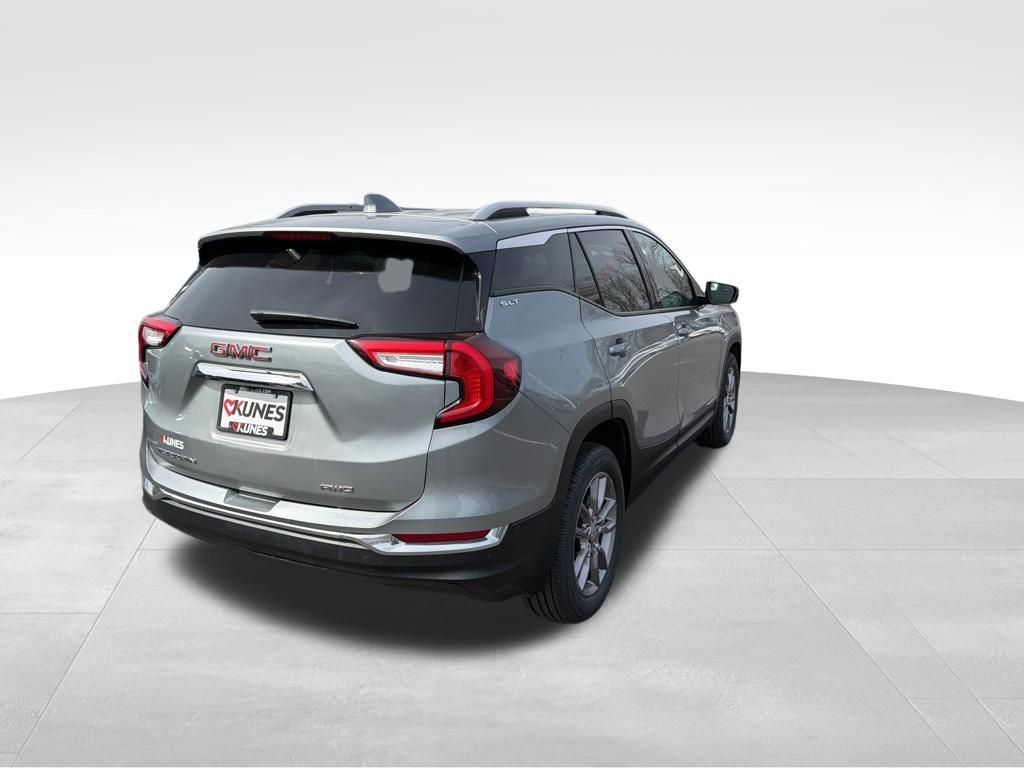 Used 2024 GMC Terrain SLT image 10