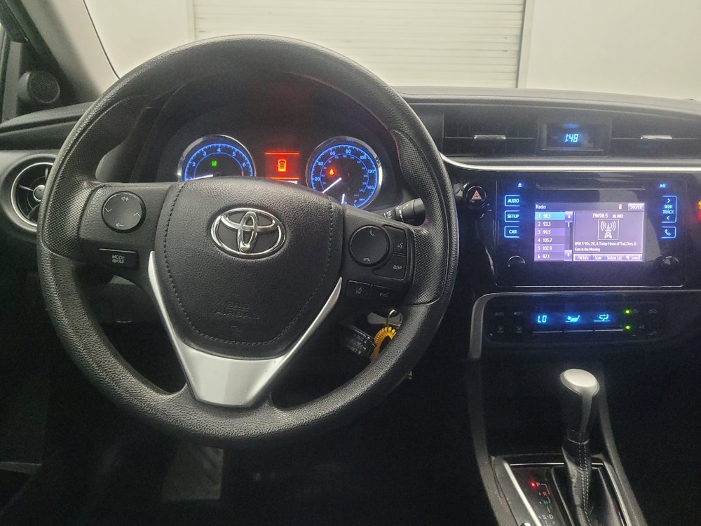 Used 2018 Toyota Corolla LE FWD image 22
