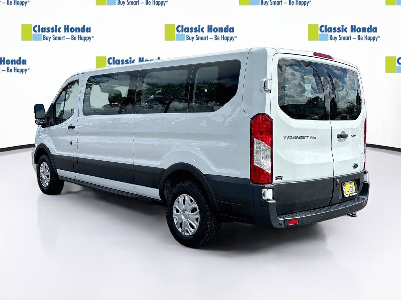 Used 2023 Ford Transit 350 XLT RWD image 5