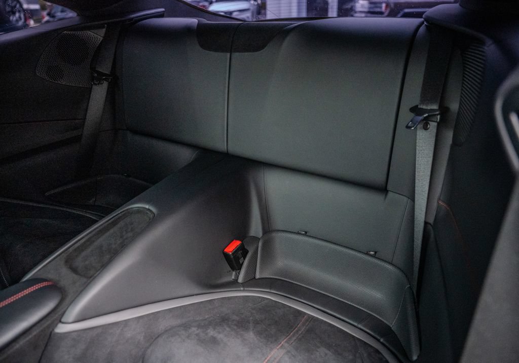 Used 2022 Ferrari Roma RWD image 19