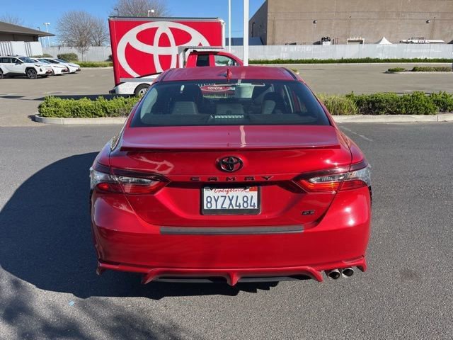 Used 2022 Toyota Camry SE image 6