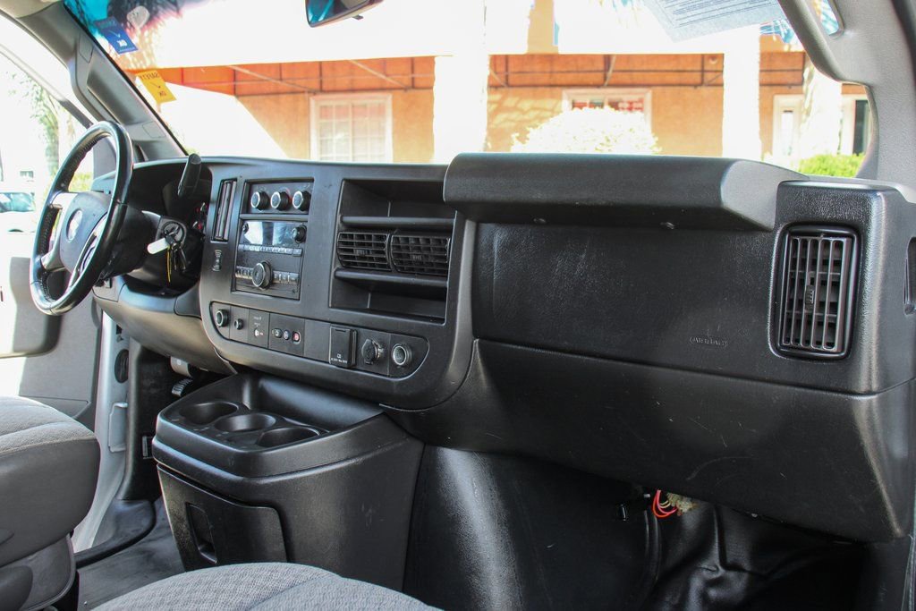Used 2019 Chevrolet Express 3500 w/ Power Convenience Package image 27