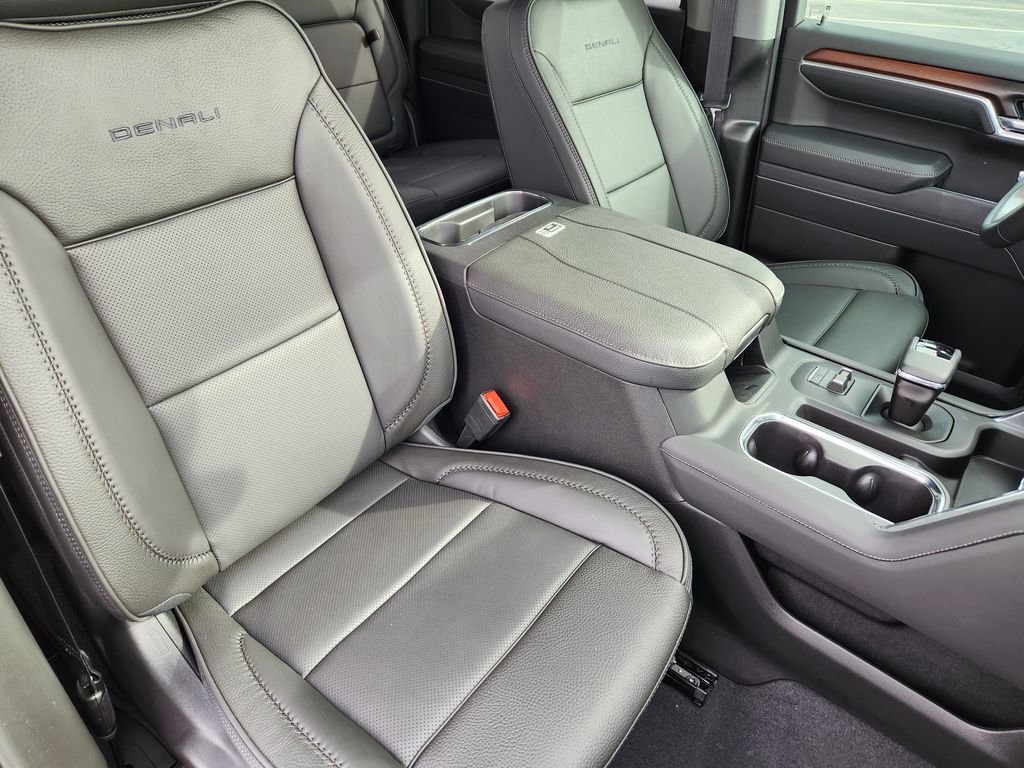 New 2026 GMC Sierra 1500 Denali image 9
