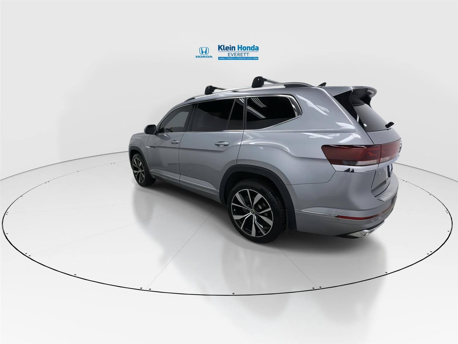 Used 2024 Volkswagen Atlas SEL Premium R-Line image 8