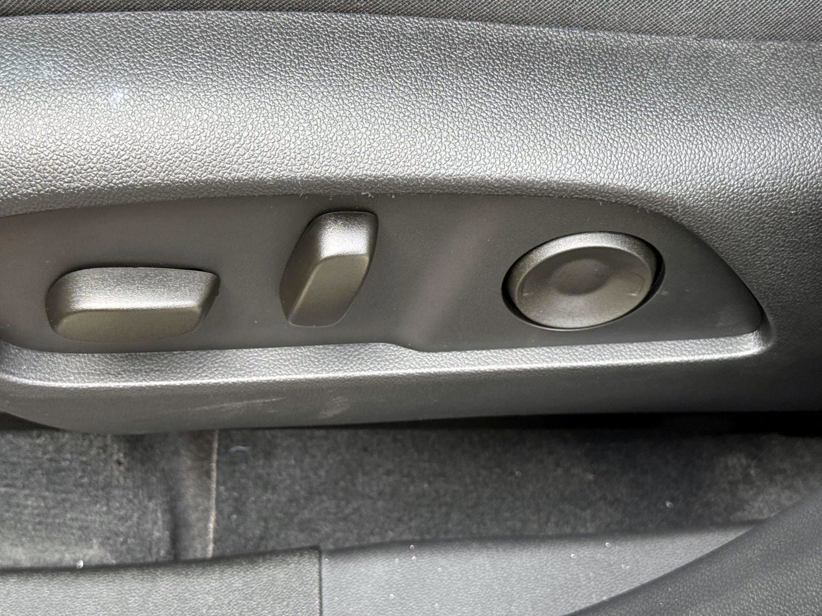 New 2026 Chevrolet Equinox LT w/ Convenience Package II image 16