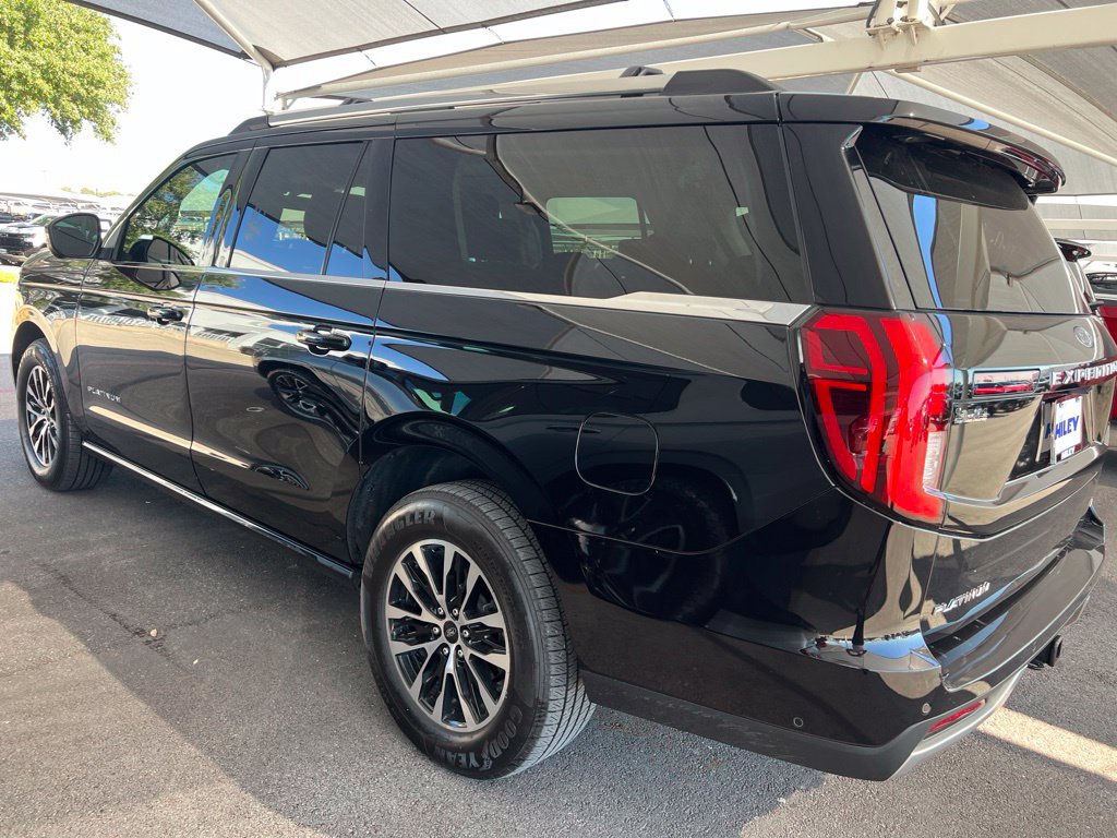 Used 2025 Ford Expedition Max Platinum AWD/4WD image 4