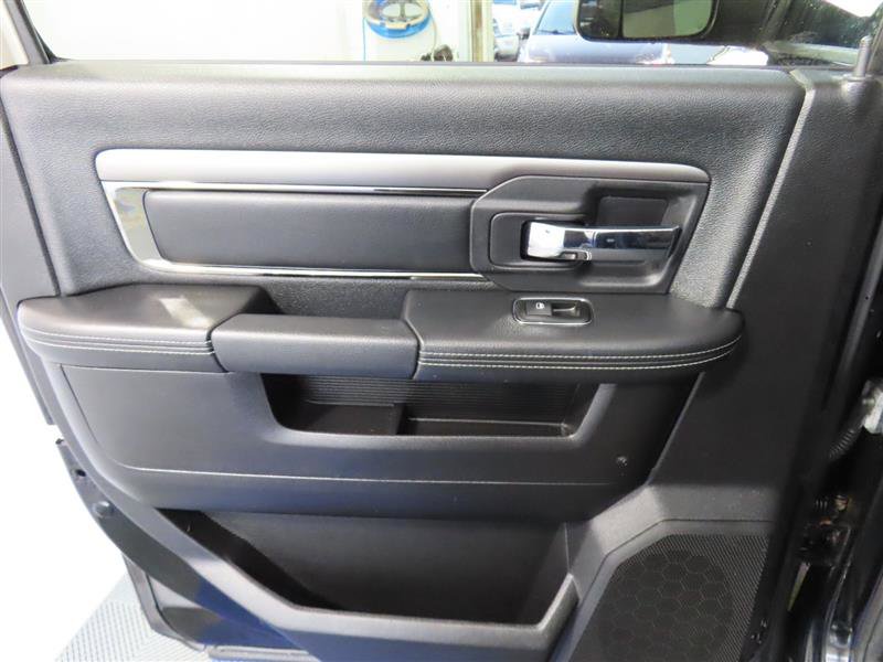 Used 2014 RAM 1500 Sport RWD image 27