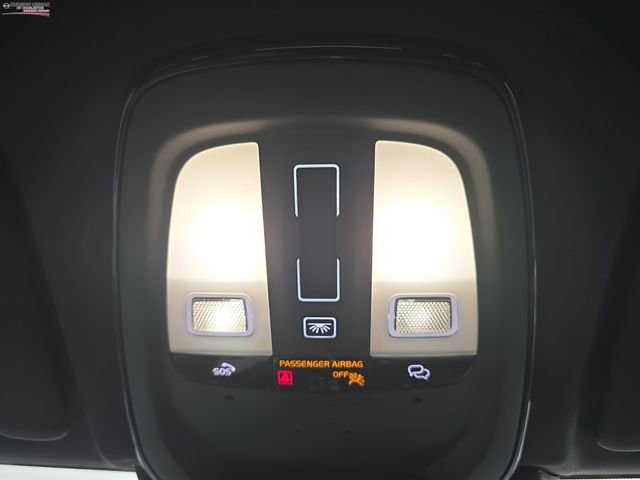 Used 2023 Volvo XC60 B5 Plus image 38