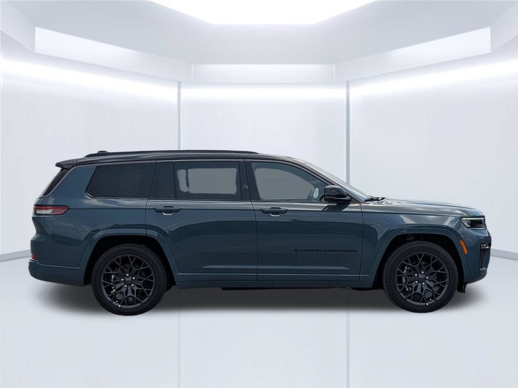 New 2026 Jeep Grand Cherokee L Summit w/ Obsidian Package AWD/4WD image 8