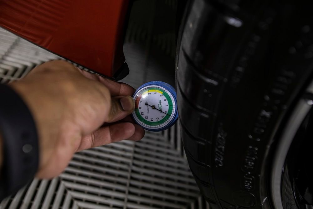 Used 2025 BMW Z4 M40i w/ Premium Package image 45