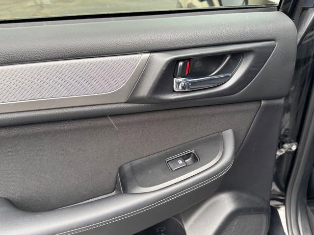 Used 2018 Subaru Outback 2.5i Premium image 16