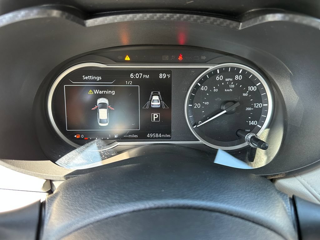 Used 2022 Nissan Versa SV w/ Trunk Package FWD image 24
