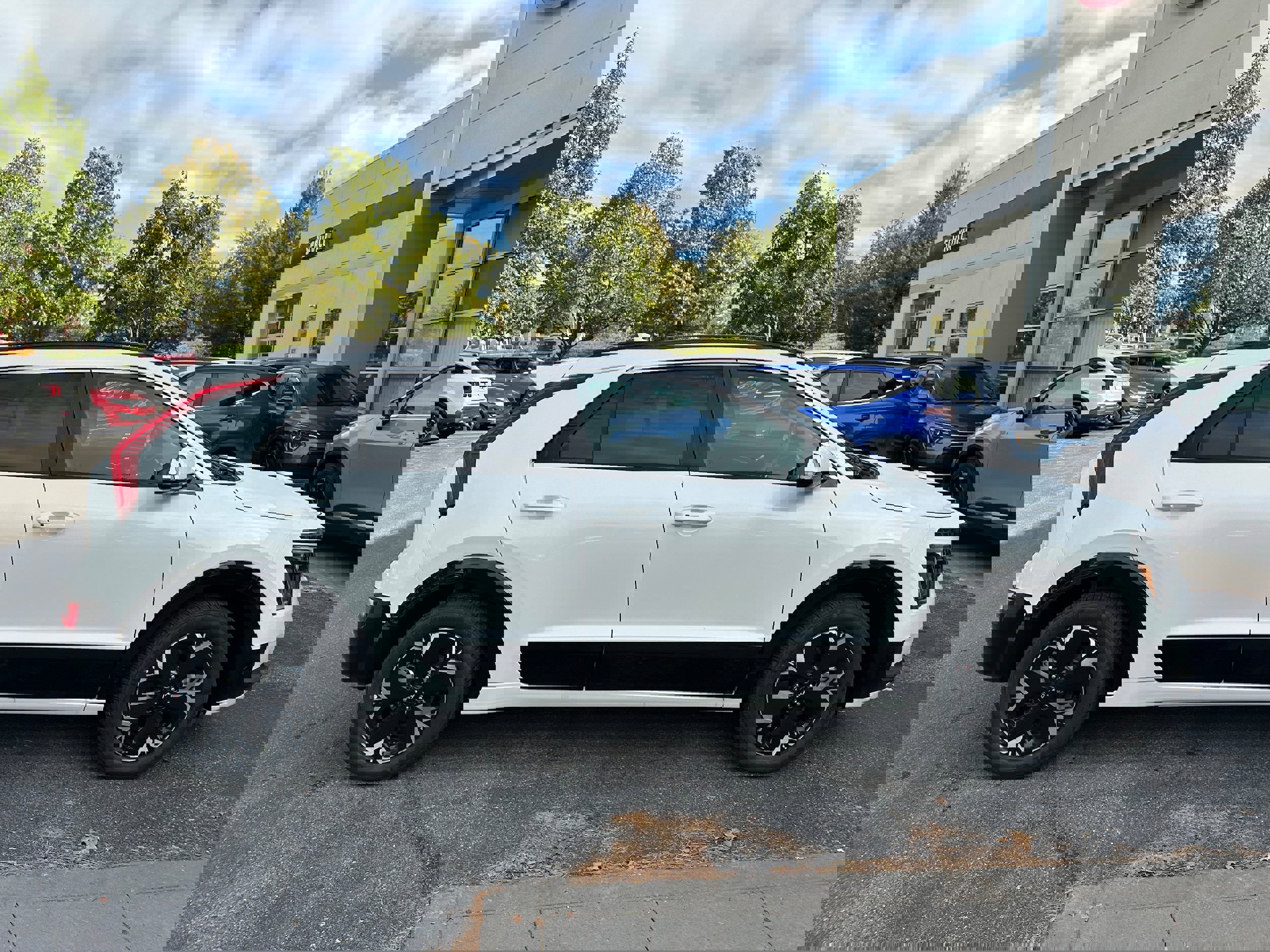 New 2025 Kia Niro Wind image 4