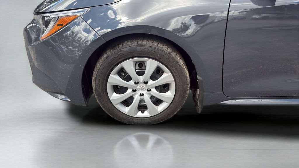 Used 2025 Toyota Corolla LE FWD image 22