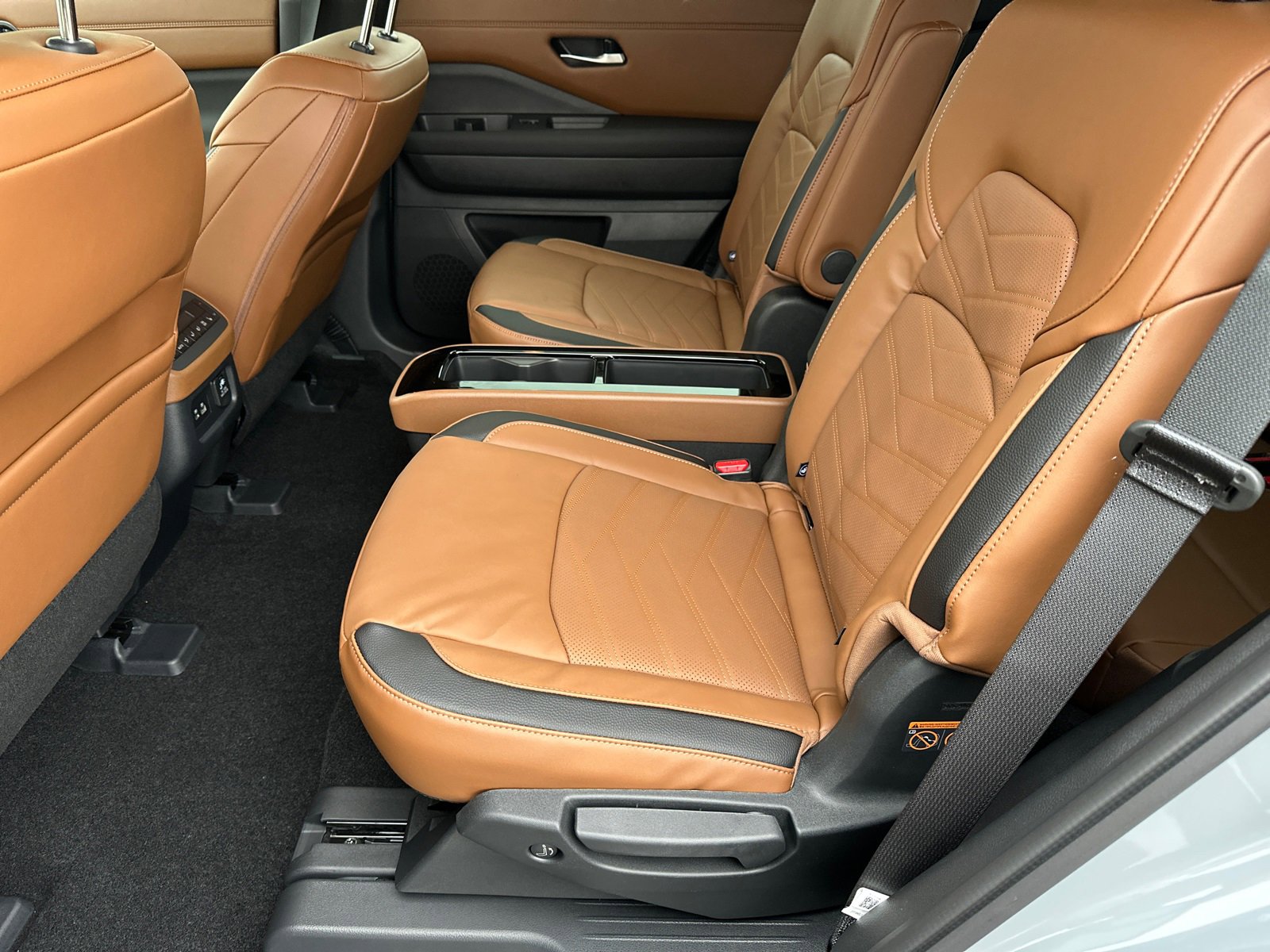 New 2025 Nissan Pathfinder Platinum image 22