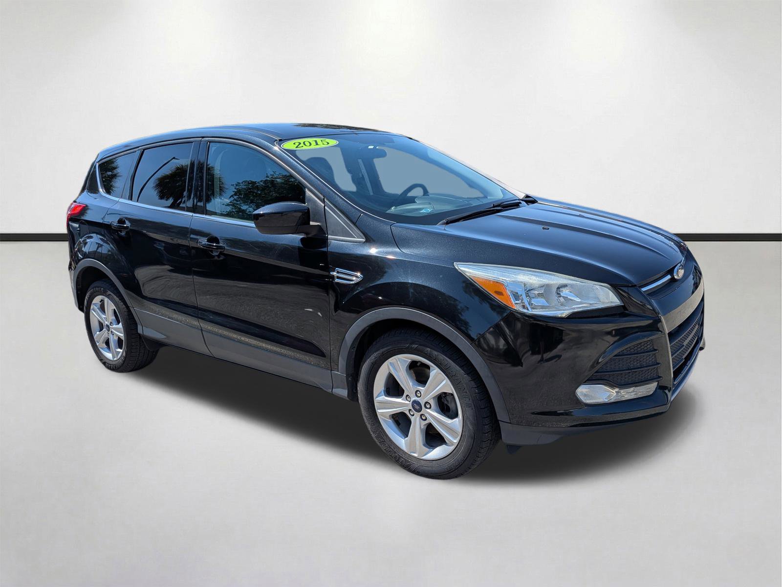 Used 2015 Ford Escape SE image 1