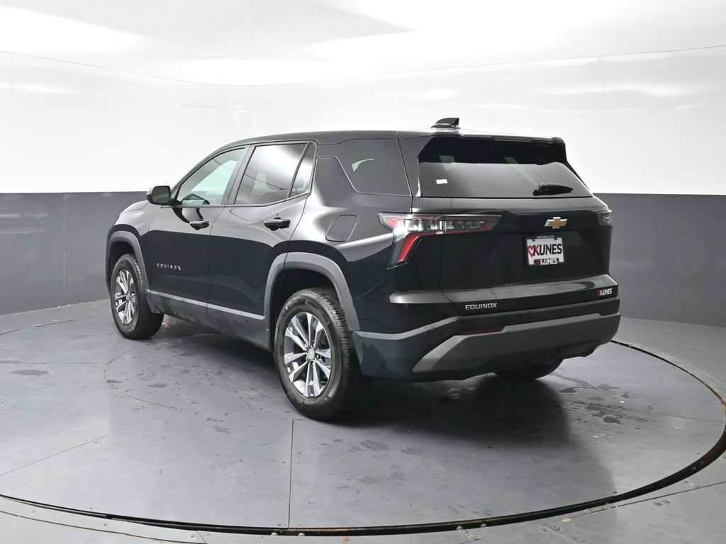 Used 2026 Chevrolet Equinox LT AWD/4WD image 11