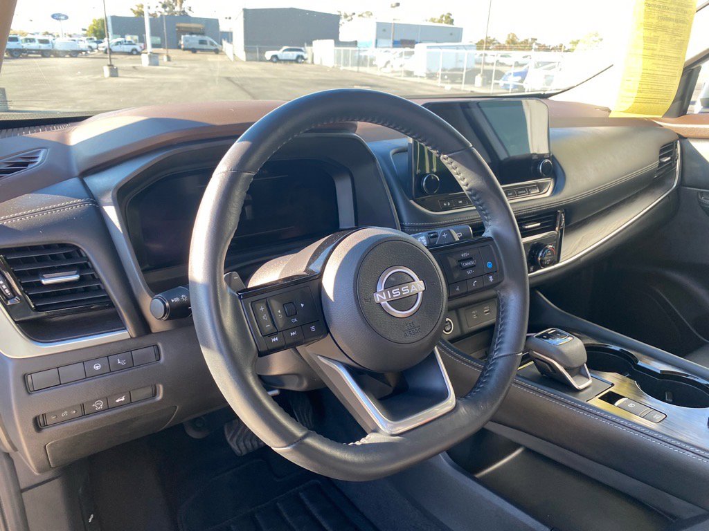 Used 2023 Nissan Rogue Platinum w/ Platinum Premium Package image 22