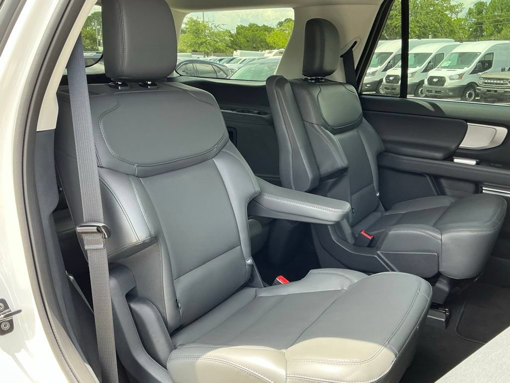 New 2026 Ford Expedition Active RWD image 22