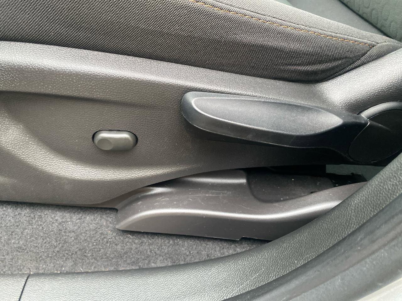 Used 2020 Chevrolet Trax LS AWD/4WD image 25