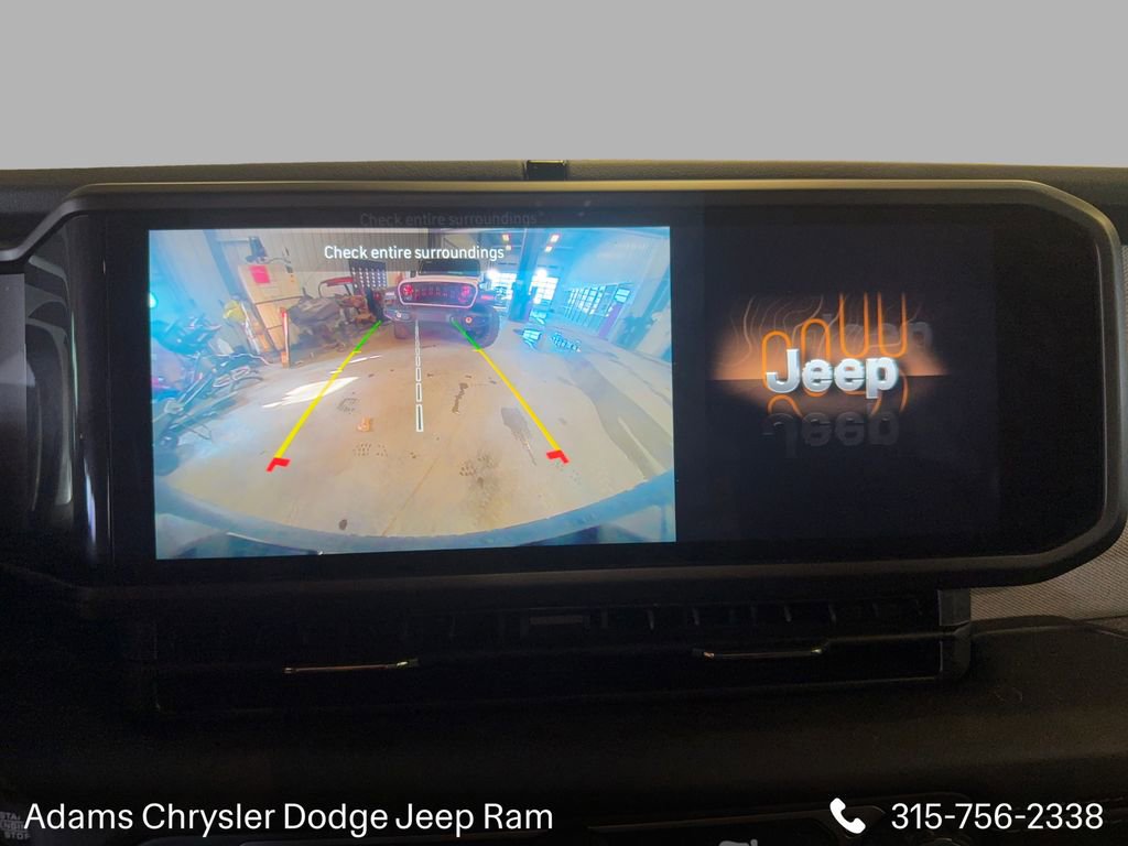 Used 2025 Jeep Wrangler Unlimited Sahara w/ Safety Group AWD/4WD image 18