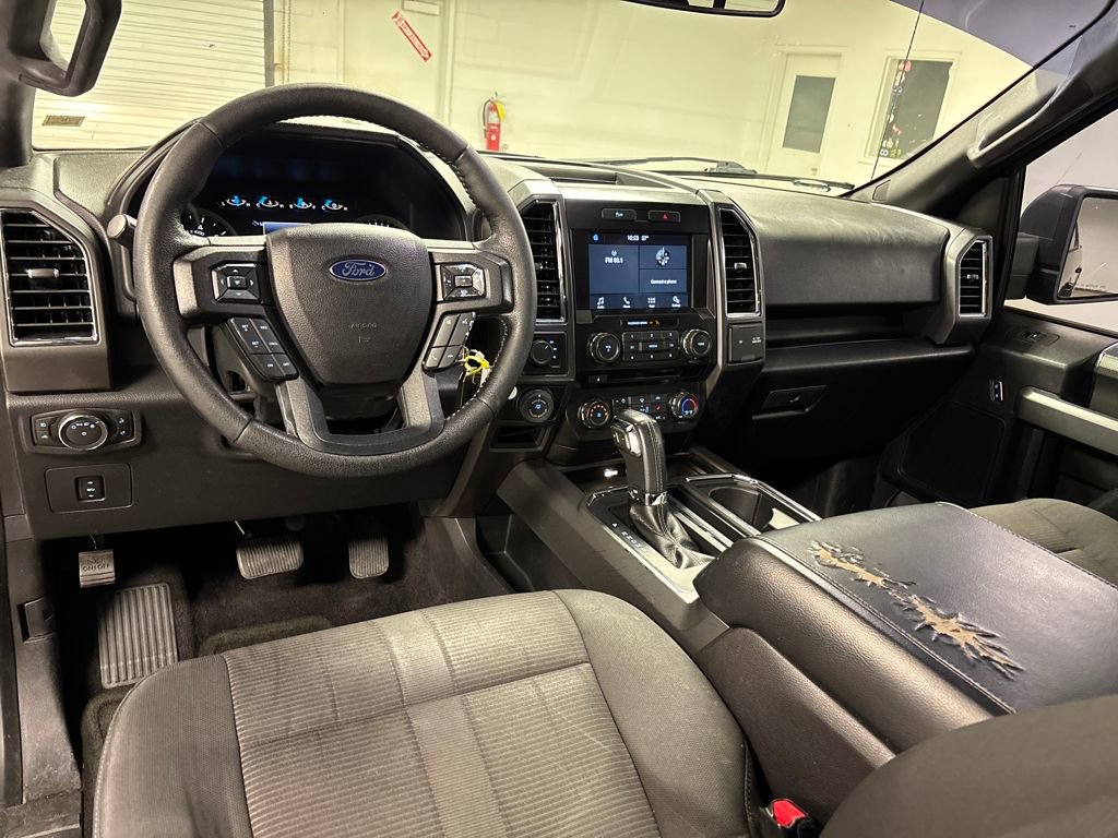 Used 2016 Ford F150 XLT w/ Equipment Group 302A Luxury image 40