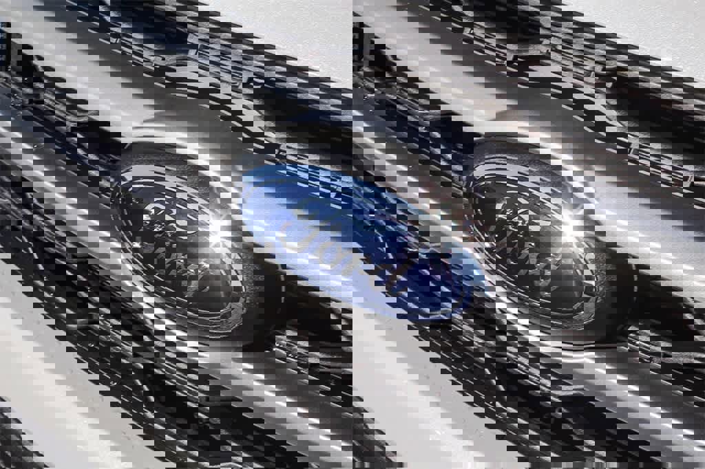 Used 2024 Ford Expedition XLT image 16