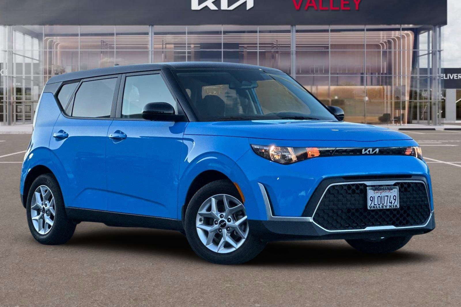 Certified 2024 Kia Soul S image 2
