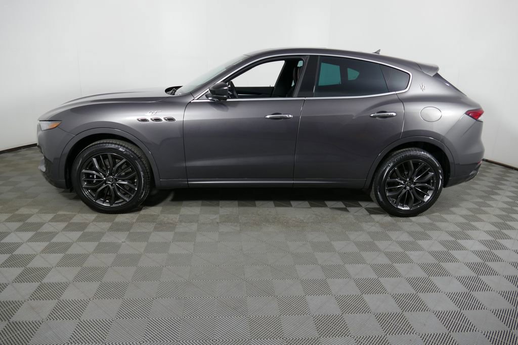 Used 2024 Maserati Levante GT Ultima AWD/4WD image 26