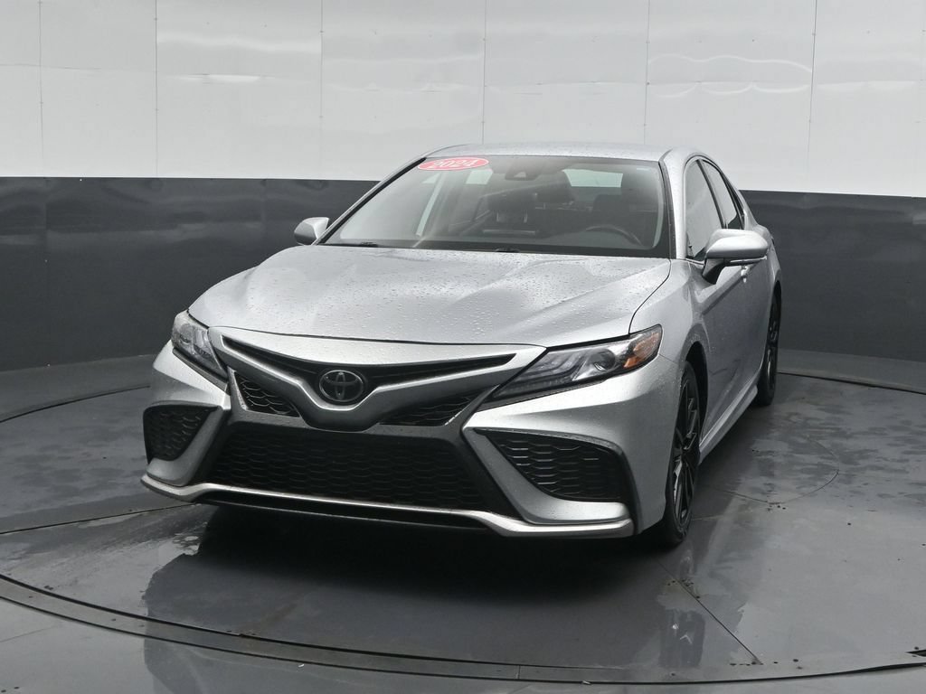 Used 2024 Toyota Camry XSE FWD image 6