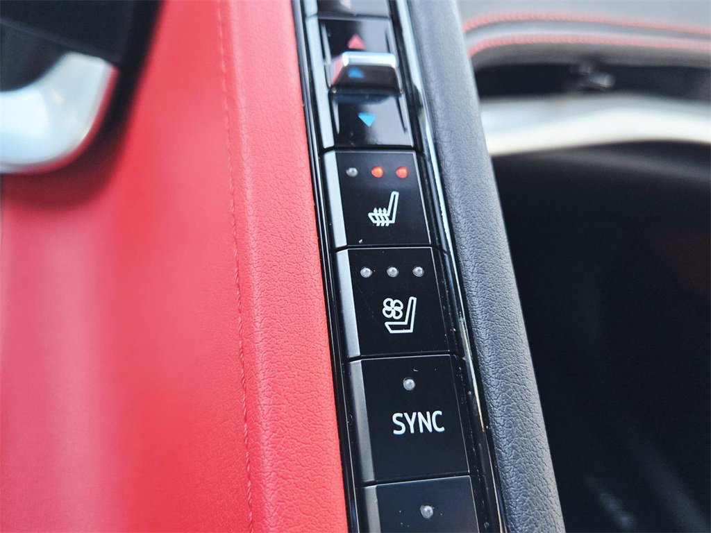 Used 2024 Chevrolet Corvette Stingray Preferred Cpe w/ Z51 Performance Package image 31