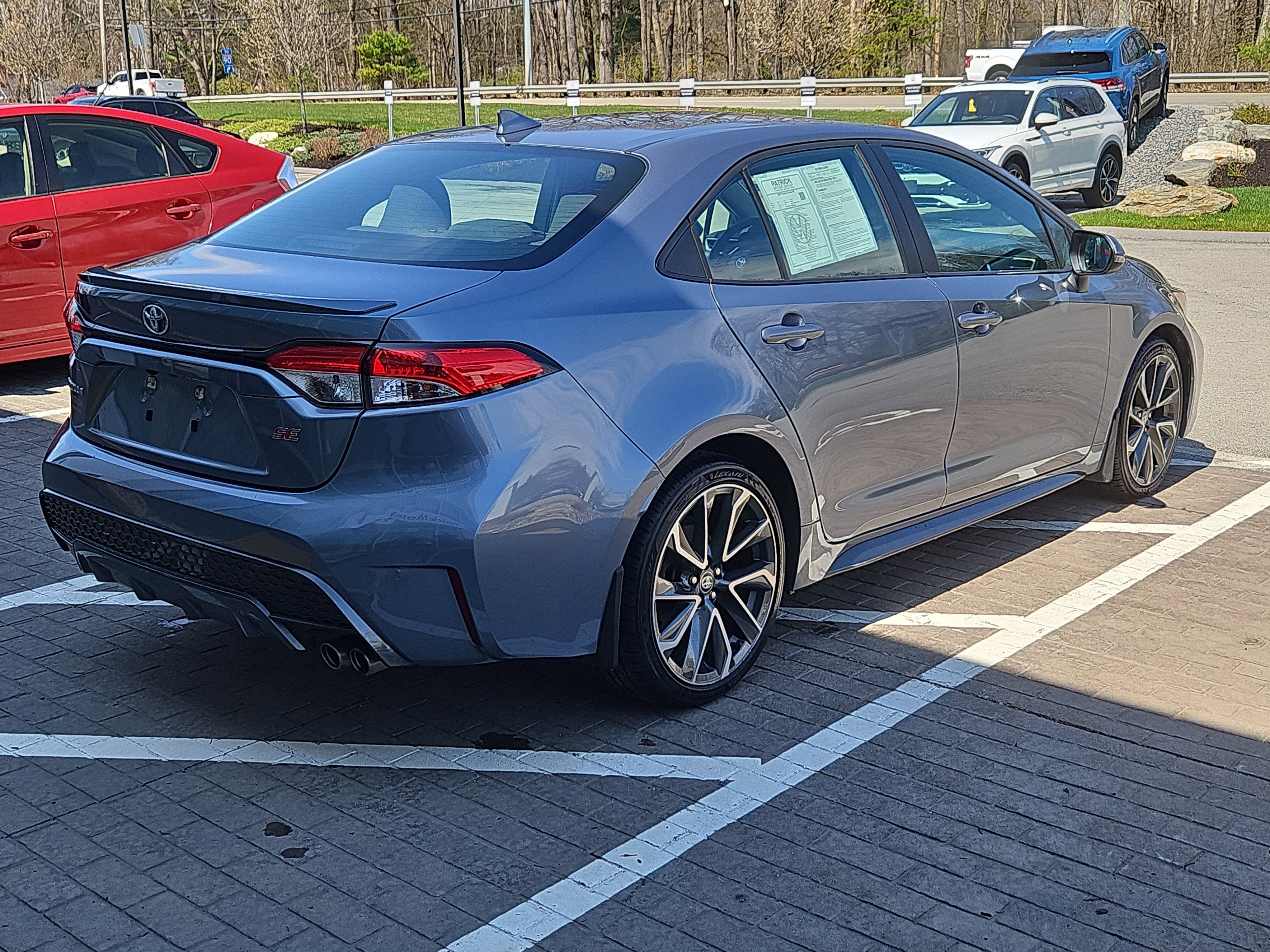 Used 2021 Toyota Corolla SE FWD image 2