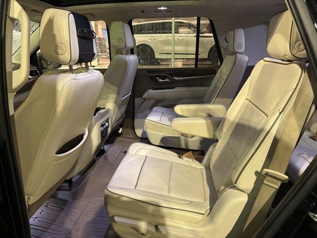 Used 2021 GMC Yukon Denali w/ Denali Premium Package image 21