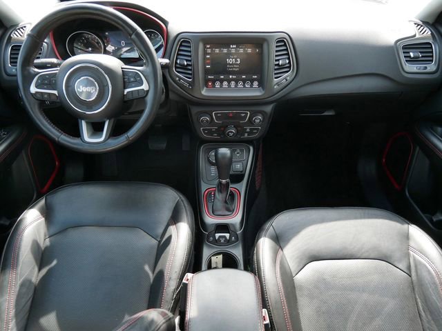 Used 2018 Jeep Compass Trailhawk w/ Leather Interior Group AWD/4WD image 12