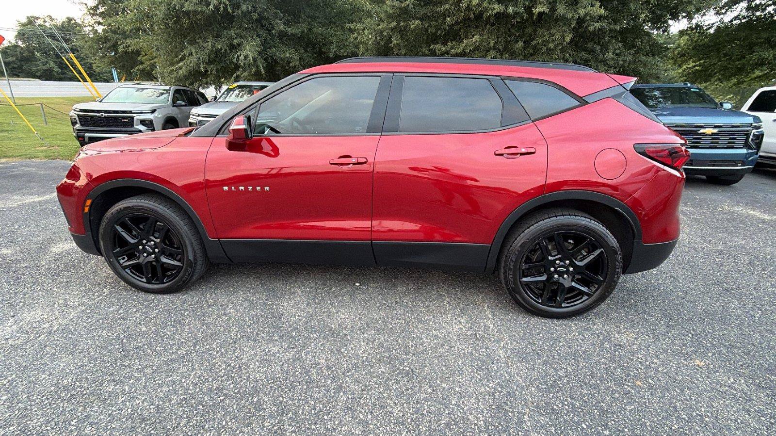 Used 2021 Chevrolet Blazer LT FWD image 11